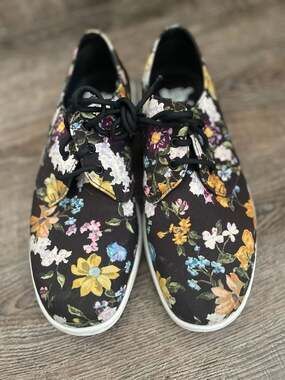 Dr. Martens Cavendish Darcy Floral Canvas Shoes Size 7